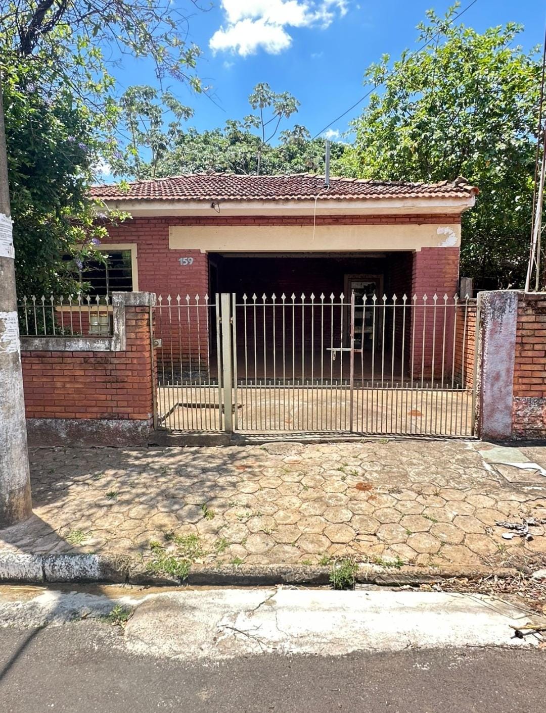 VENDO CASA NO CENTRO