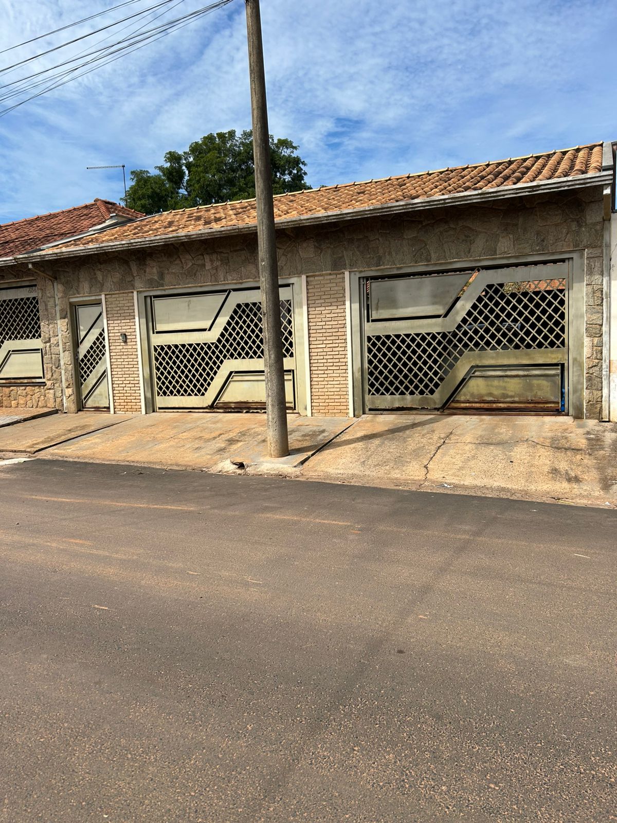 VENDO CASA NO JD MARIA TANURI