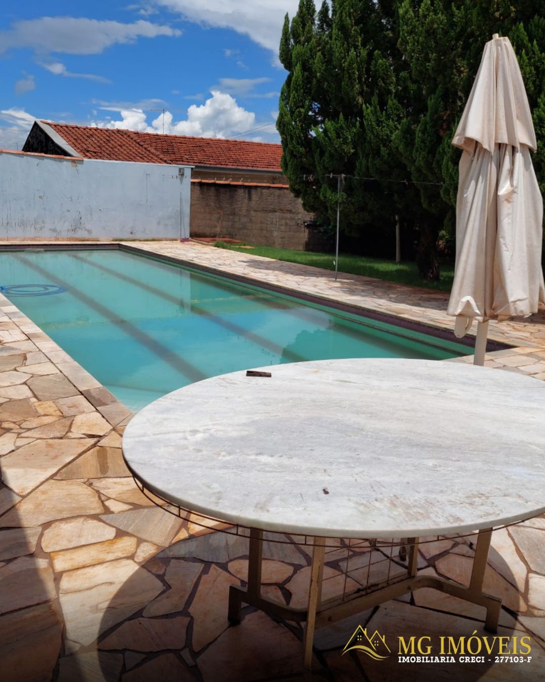 CASA C/ ÁREA GOURMET E PISCINA