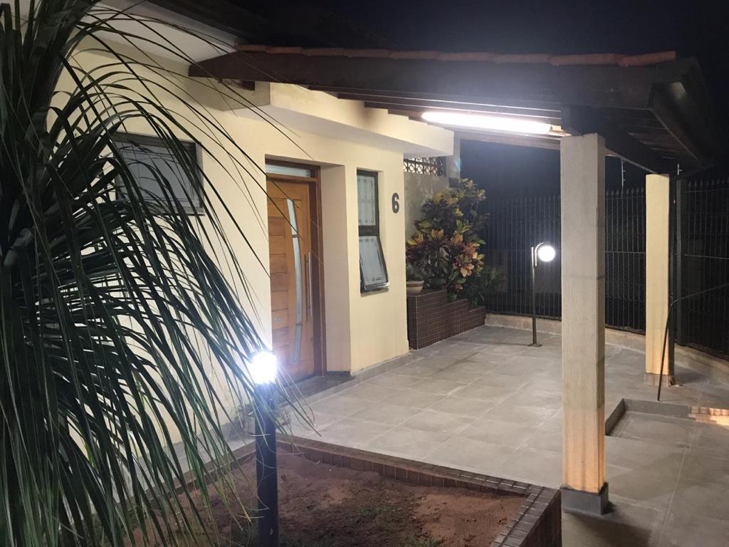 CASA EM EXELENTE LOCALIZAÇÃO