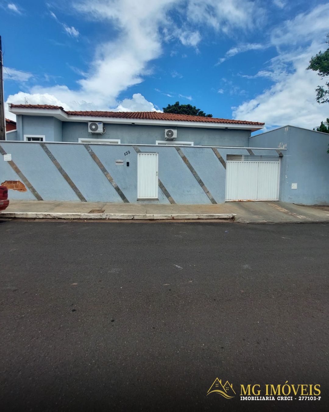 CASA C/ ÁREA GOURMET E PISCINA